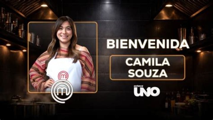 100 BJ Camila Ara&uacute;jo, a musa da Unidos do Peruche, est&aacute; focada nos