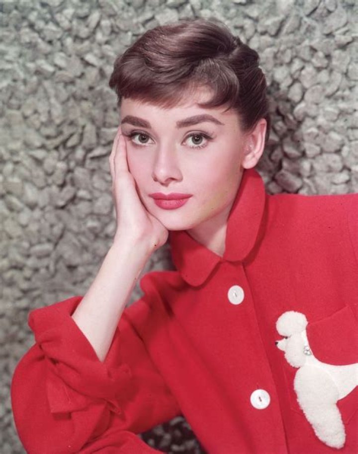 1950sfashion Audrey hepburn photos, Audrey hepburn, Audrey hepburn feet