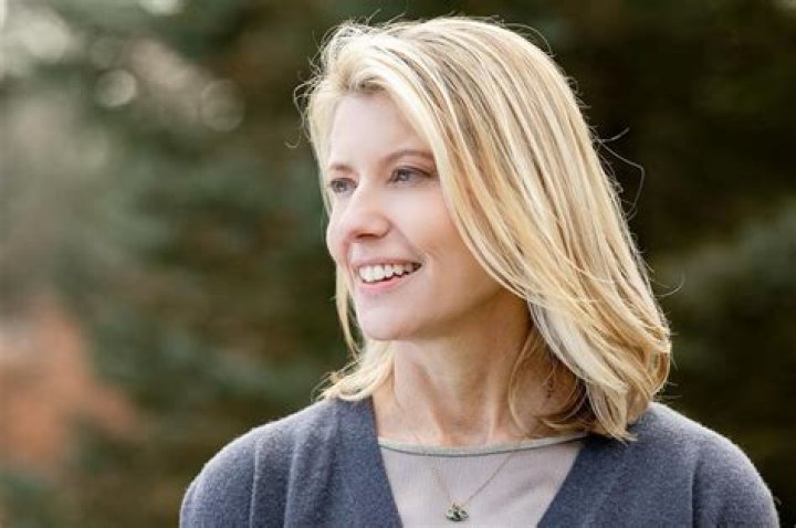 About — Paula Throckmorton