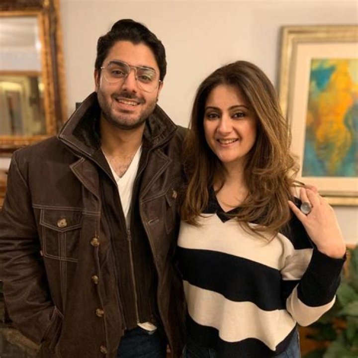 Actor Nauman Ijaz with Wife Celebrated their 25th Wedding Anniversary