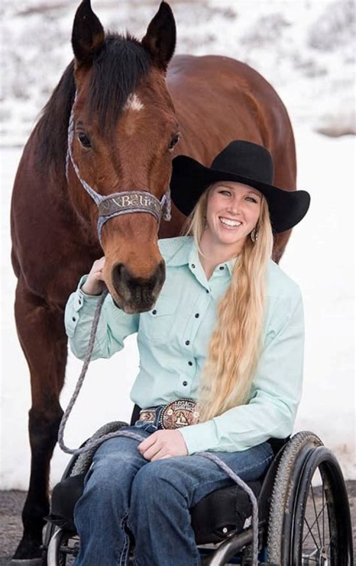 Amberley Snyder Biography, Age, Height, Family, Husband, and Images