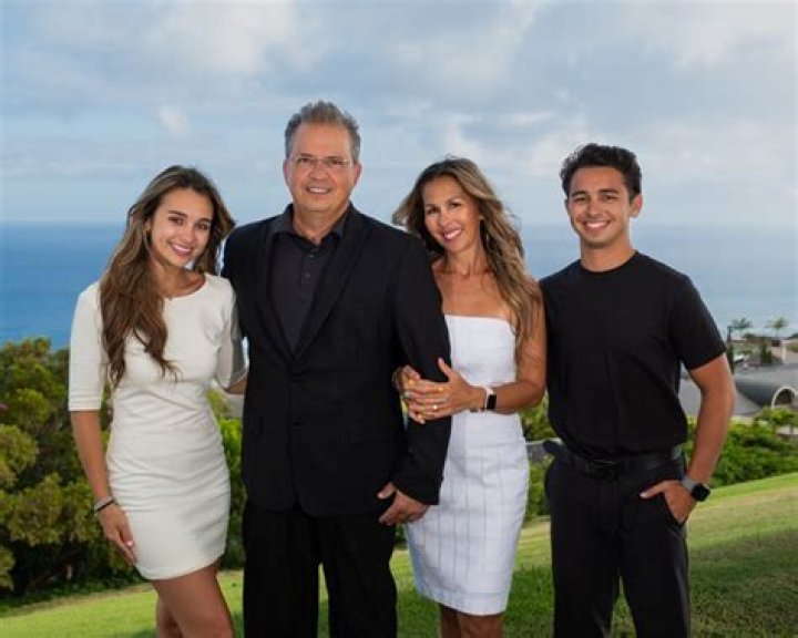 Angela and Glenn Medeiros Glenn Medeiros, a former pop sta&hellip; Flickr