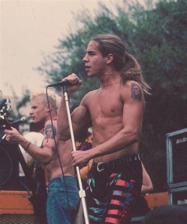 Anthony Kiedis And Young Love The Story Of Their Controversial Romance