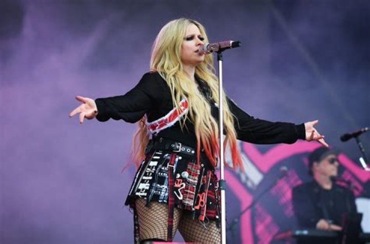 Avril Lavigne Photo Avril Lavigne Avril lavigne photos, Pretty face