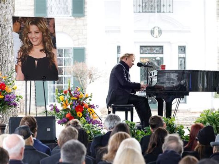 Axl Rose says Lisa Marie Presley&rsquo;s death 'doesn't seem real' &lsquo;I will