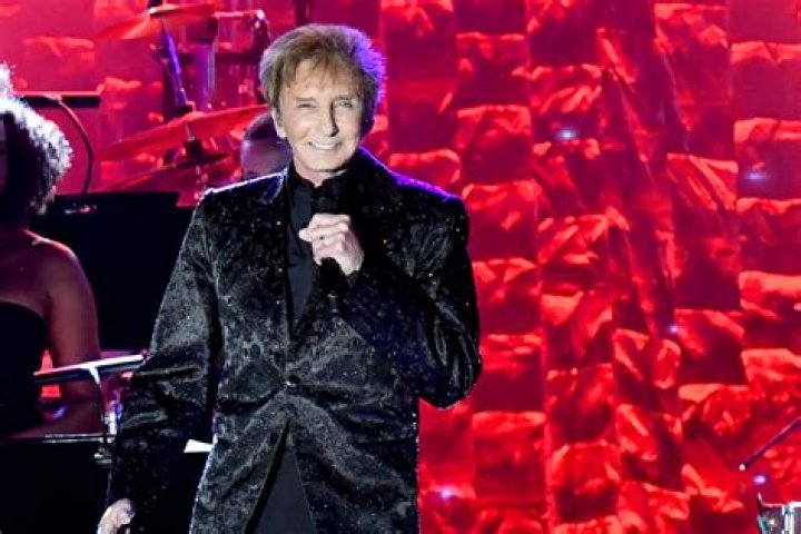 Barry Manilow to perform in January at Amalie Arena