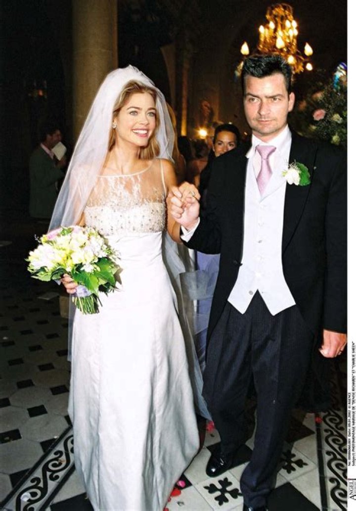 Charlie Sheen Wedding Carmen Electra Dave Navarro Cake Tier Celebrity