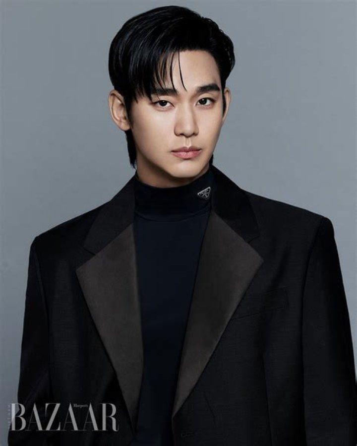 Does Kim SooHyun Have a Wife or Girlfriend?