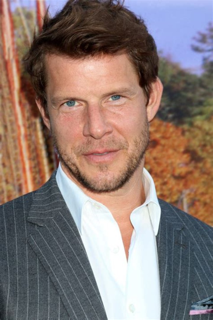Eric Mabius Known people famous people news and biographies