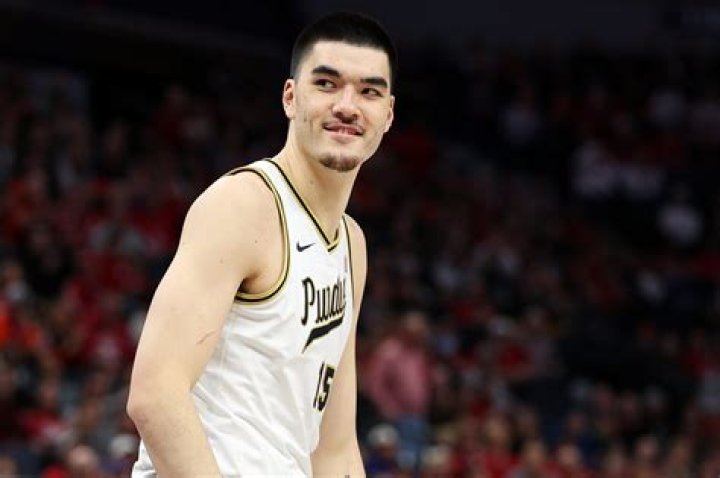 Exploring Zach Edey's Tall Stature