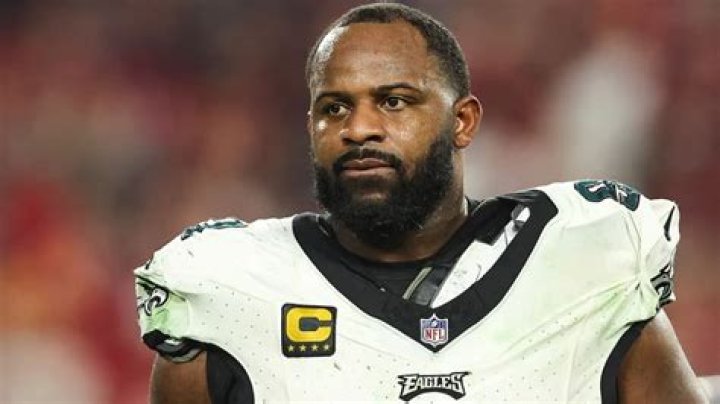 Fletcher Cox Bio, Salary, Net Worth, High School, Career, Brother, Died