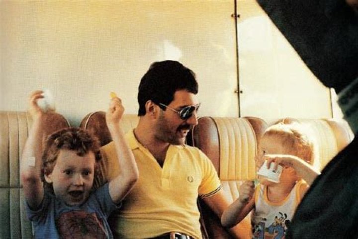 Freddie with John Deacon’s children Queen freddie mercury, John