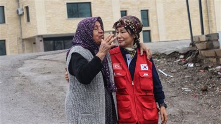 G&uuml;ney Koreli &Uuml;nl&uuml;ler ve D&uuml;nyaca &Uuml;nl&uuml; Eserleri