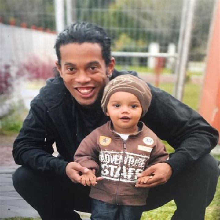 How Many Kids Does Ronaldinho Have: A Comprehensive Guide