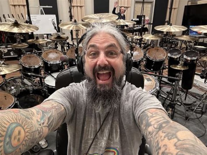 Is Mike Portnoy Related To Dave Portnoy? Exploring The Family Connection