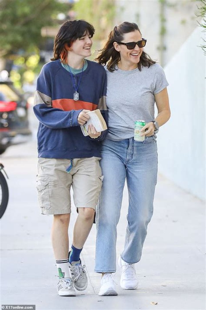 Jennifer Garner laughs with daughter Seraphina, 14, and son Samuel, 11