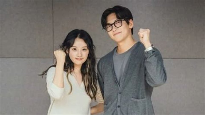 Ji Chang Wook hingga Kim Soo Hyun, Ini 5 Aktor Korea yang Perokok