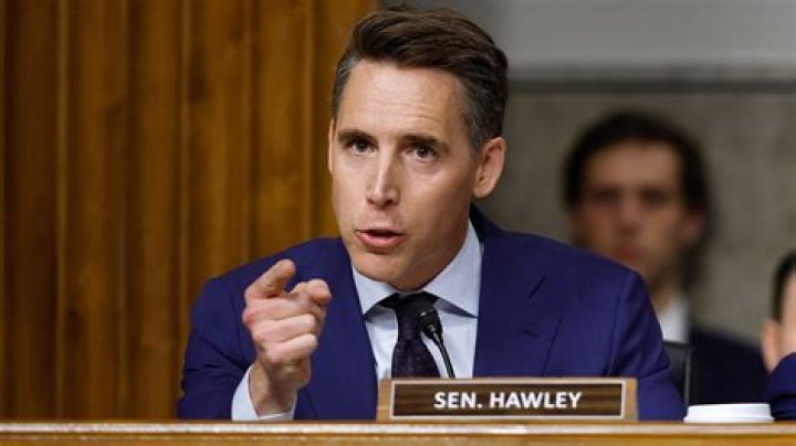 Josh Hawley Moves to Trump’s Heir Presumptive Ian Welsh