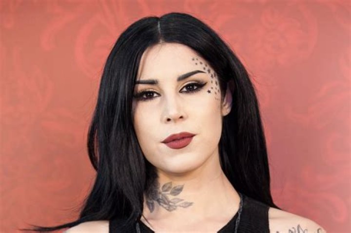 Kat Von D Just Started The Coolest Liner Trend Kat von d, Kat von