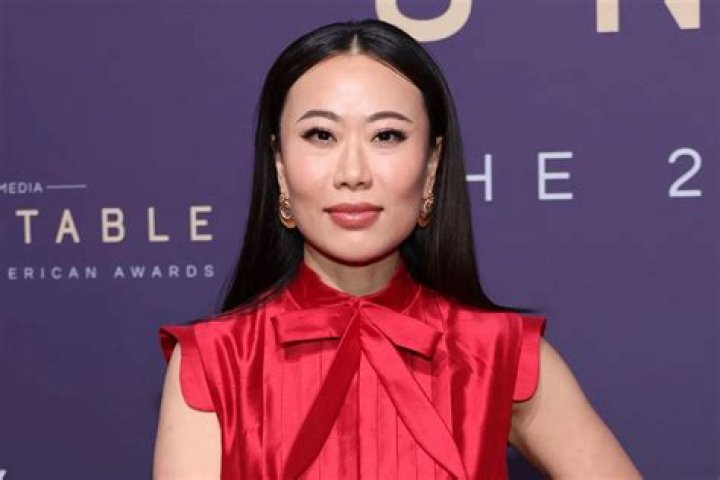Kelly Mi Li Age, Height, Husband, Net Worth, Biography, Wiki, and More