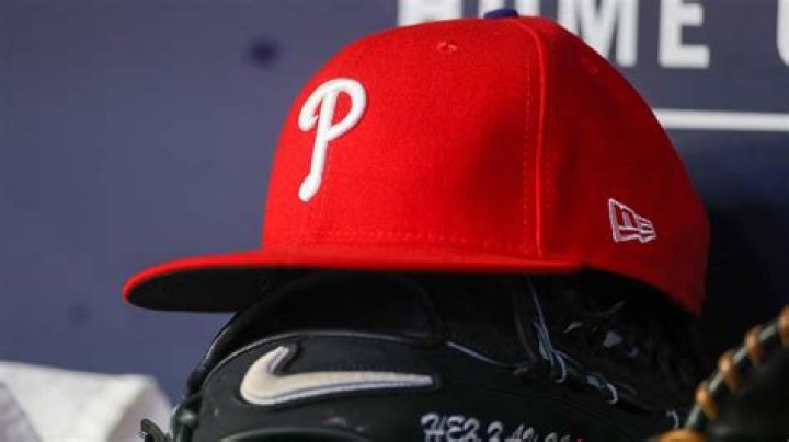 Kenny Acuna Signs With Philadelphia Phillies!