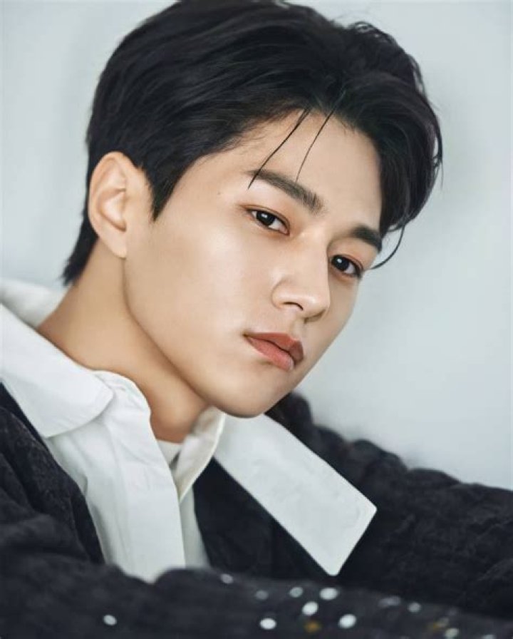 KIM MYUNG SOO (“L”) FOR JULY 2018 SINGLES L / Myungsoo Photo