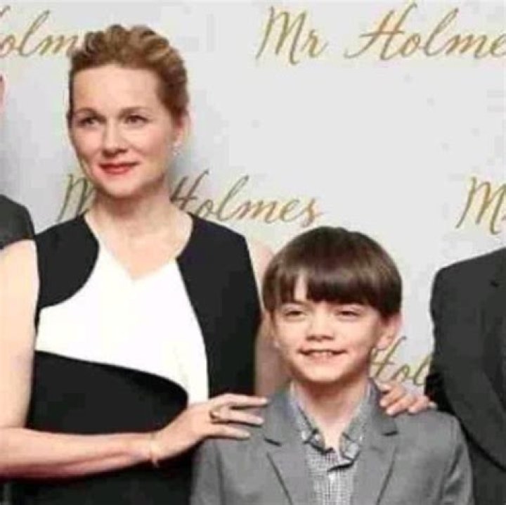 Laura Linney has a baby boy after keeping pregnancy off the radar Los