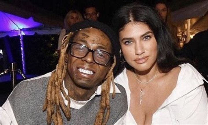 Lil Wayne Dumped By Girlfriend For Endorsing Trump &mdash; Guardian Life