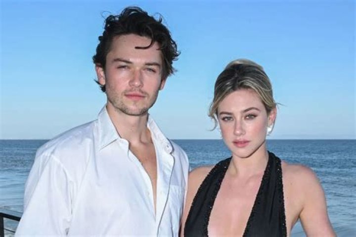 Lili Reinhart’s New Boyfriend Looks A LOT Like Cole Sprouse Monika Kane