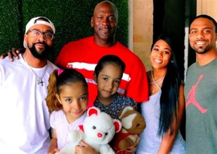 Michael Jordan&rsquo;s Kids Meet Marcus, Jeffrey & Jasmine + Twin Daughters
