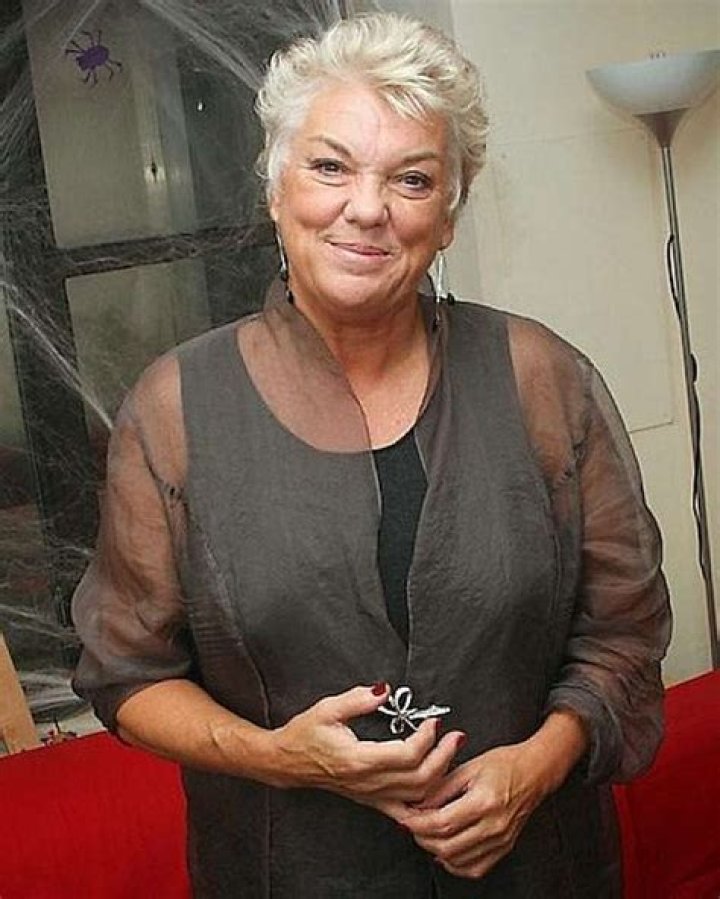 Music review Tyne Daly puts spotlight on song