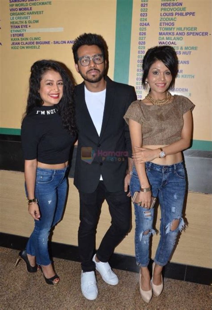 Neha Kakkar Height How Tall is The Indian Playback Singer? Hood MWR