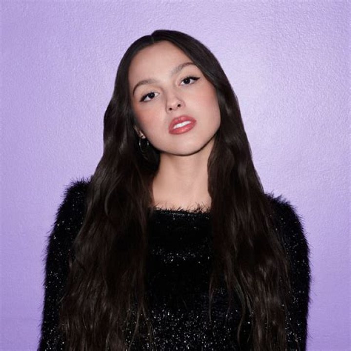Olivia Rodrigo / Olivia Rodrigo Rogue Rooster Olivia rodrigo &mdash; i