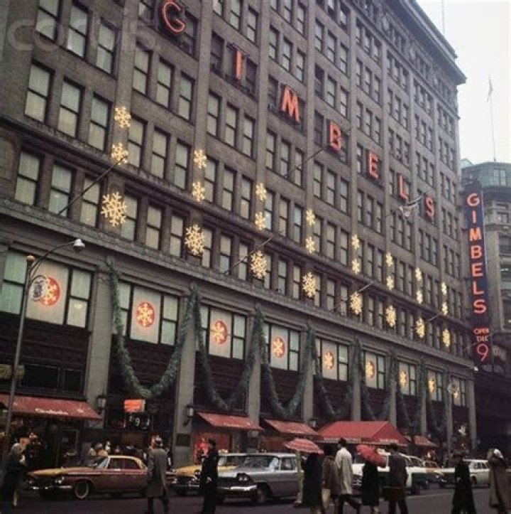 Perfect Christmas Shopping Destination: Miracle On 34th Street Department Store