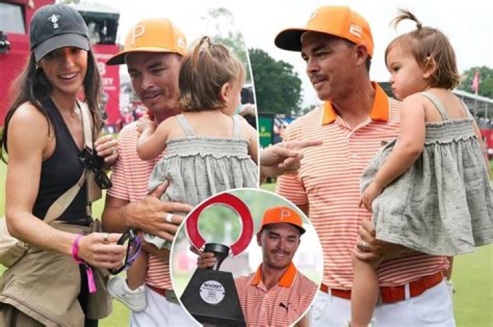 Rickie Fowler has heartwarming moment with wife Allison Stokke