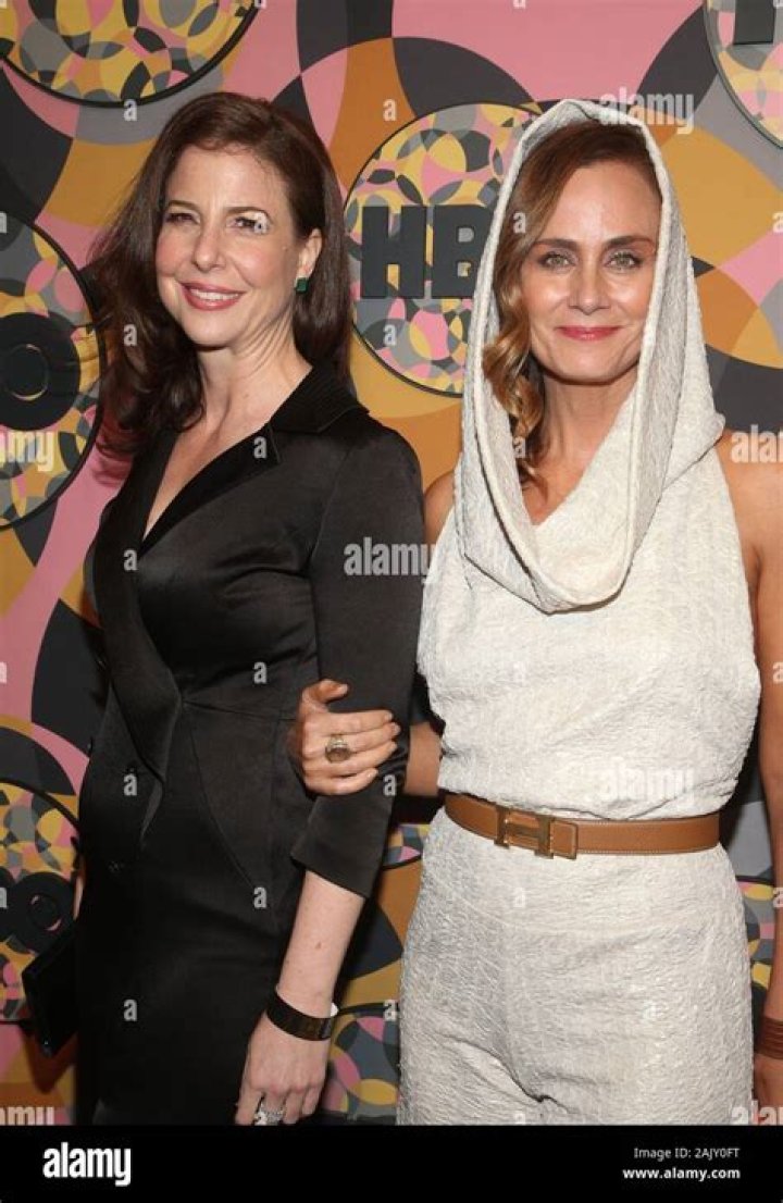 Robin Weigert and Diane Farr at HBO's Official Golden Globe Awards