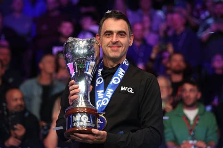 Ronnie O'Sullivan sets new tons record, enters snooker Masters semis