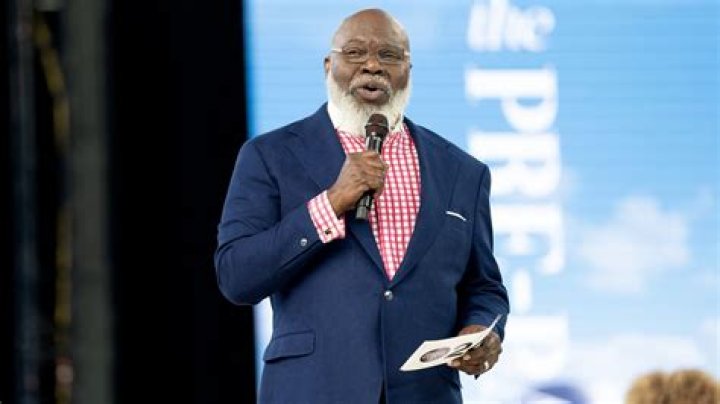 TD Jakes Announces Departure From CNN: Latest News And Reactions
