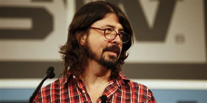 The Staggering Net Worth Of Dave Grohl: A Rock Legend's Riches