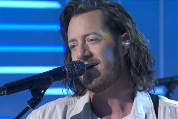 Tyler Hubbard Delights With '5 Foot 9' Performance on 'Today'