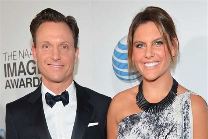 Uncover The Enduring Bond: Tony Goldwyn's Wife Revealed