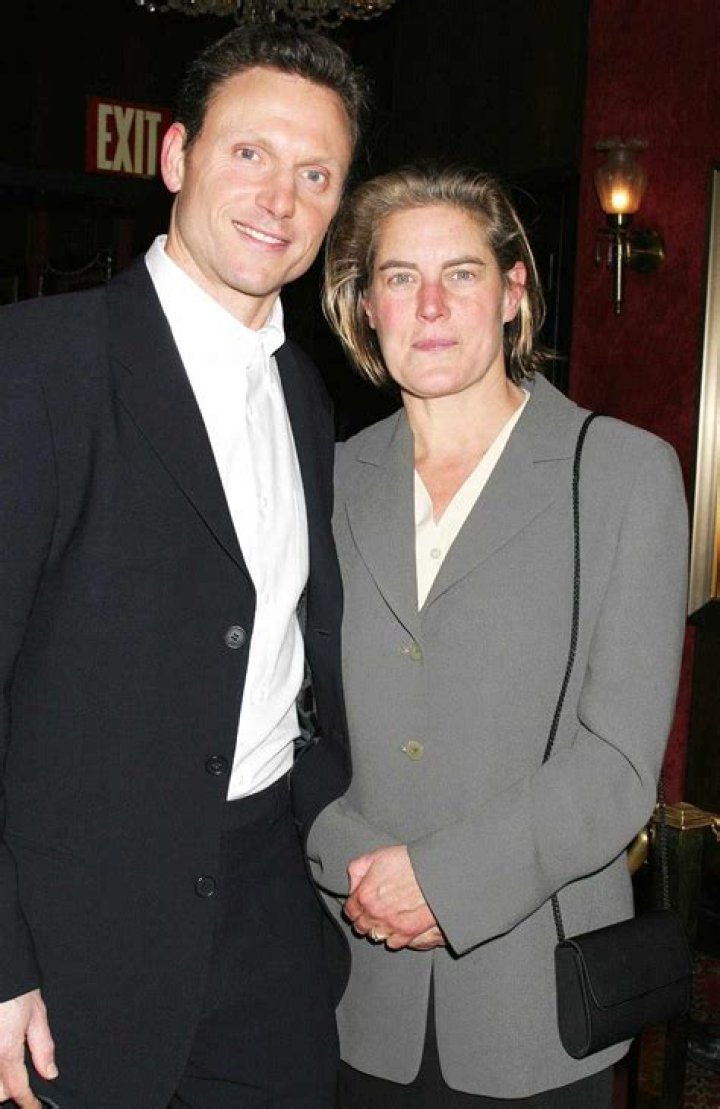 Uncover The Enduring Love And Partnership Of Tony Goldwyn And Jane Musky