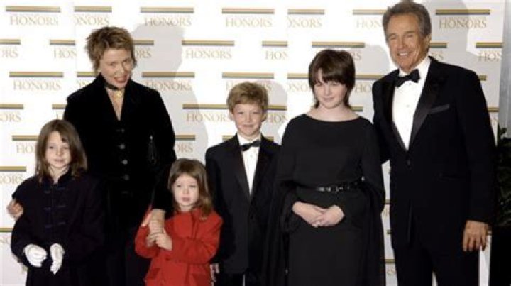 Uncover The Enduring Love Story And Insights Of Warren Beatty's Wife