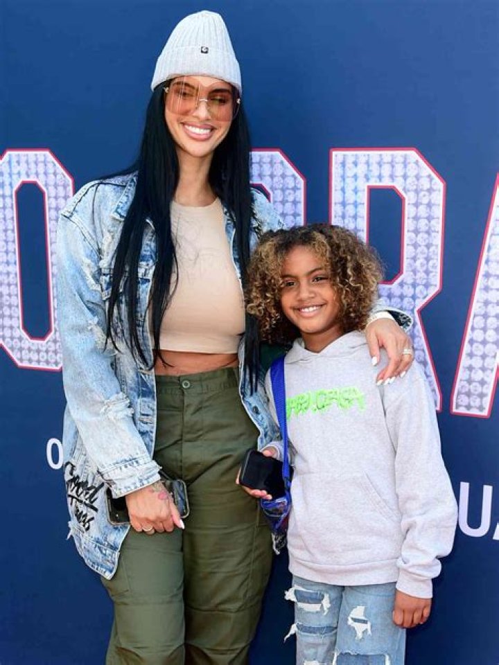 Uncover The Secrets Of Instagram's Rising Star: Johanna Leia