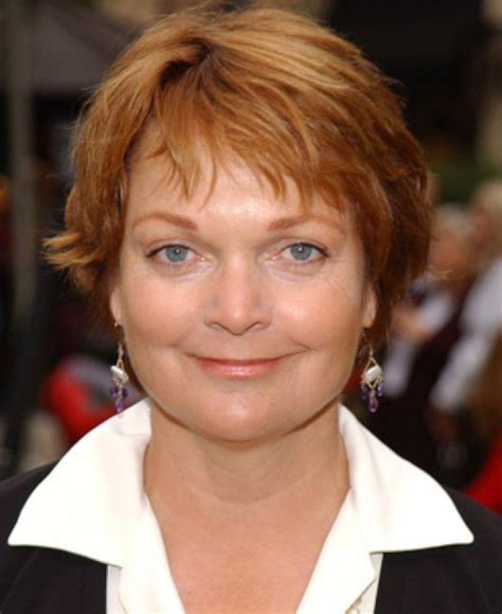 Unlocking The Secrets Of Pamela Reed's Net Worth