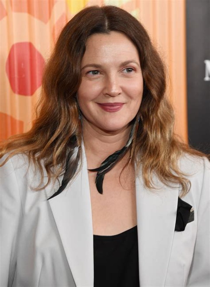 Unveiling Drew Barrymore's Height And Weight: Uncovering Surprising Insights