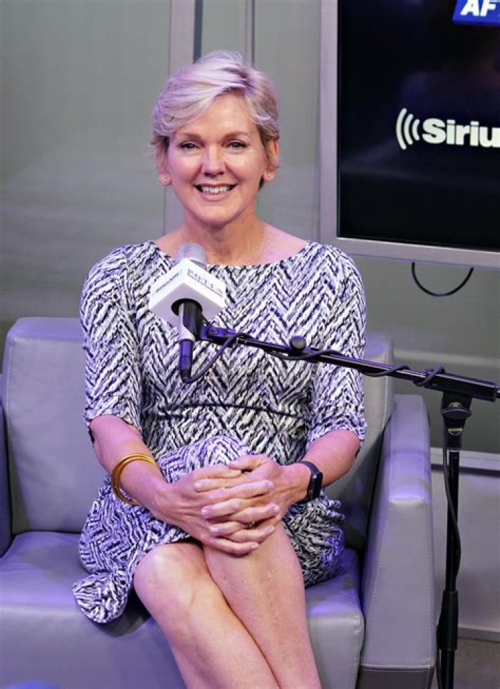 Unveiling Jennifer Granholm's Height And Weight: Surprising Insights Revealed
