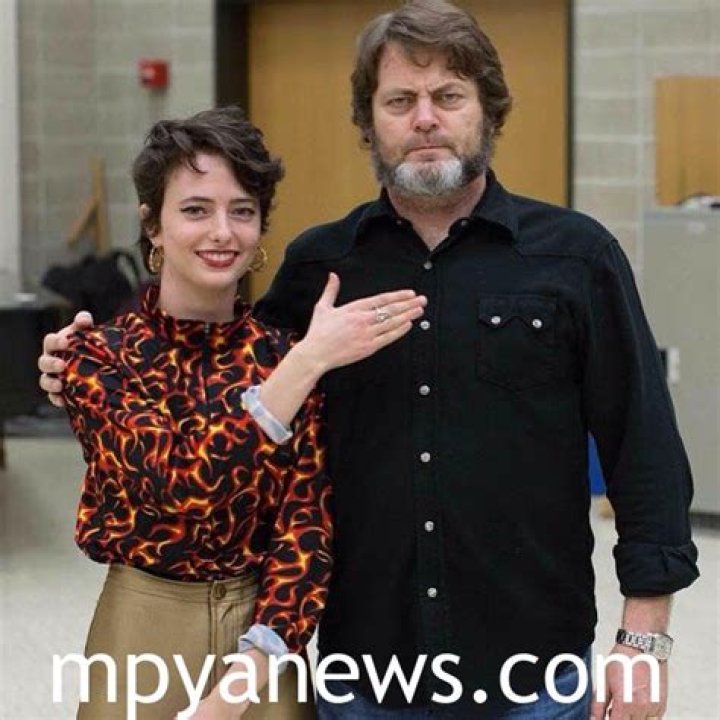 Unveiling Sarah Sherman's Parents: Behind Her Success