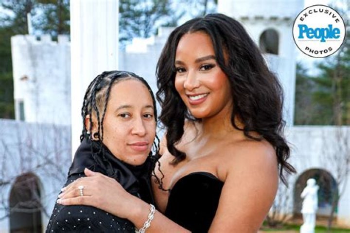 Unveiling The Secrets Of Chantel Everett's Instagram Empire